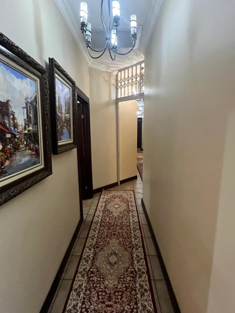 5 Bedroom Property for Sale in Christiana North West